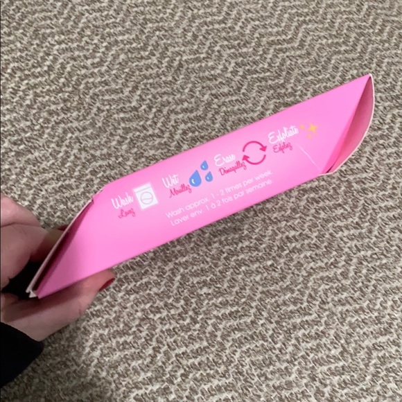 NIB Original MakeUp Eraser PINK - Picture 2 of 6